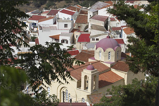 The town of Ioulis, the island's capital The town of Ioulis, the island's capital