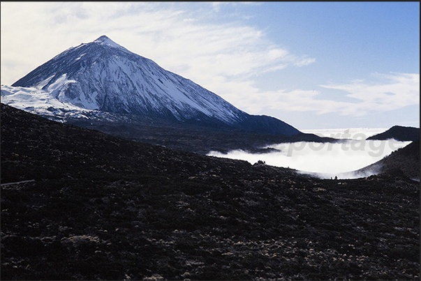 Teide National Park where you can see the highest mountain of Spain, Teide volcano (3718 mt) Teide National Park where you can see the highest mountain of Spain, Teide volcano (3718 mt)
