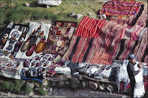 Ollantaytambo village. Local handicraft market Ollantaytambo village. Local handicraft market