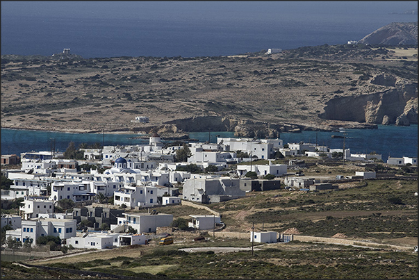 Ammos Bay. Small town of Hora ferry arrival port Ammos Bay. Small town of Hora ferry arrival port