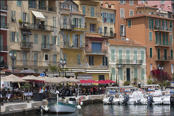 The promenade with restaurants and bars where you can taste typical dishes mixed between French and Italian tastes The promenade with restaurants and bars where you can taste typical dishes mixed between French and Italian tastes