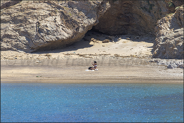 North east coast. Merthias Bay. North east coast. Merthias Bay.