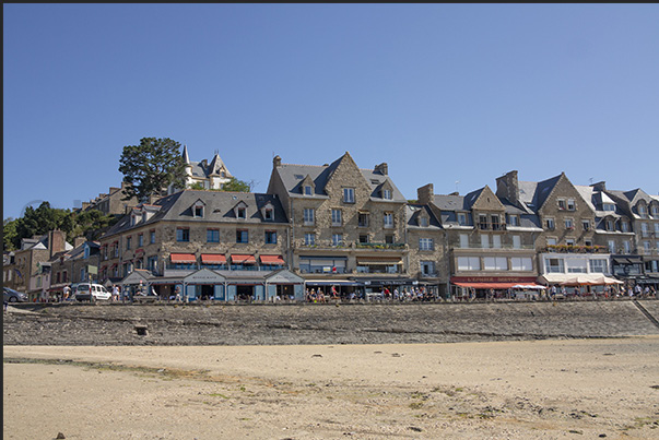 The seafront of the town of Cancale at low tide
