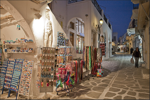 In the historic center of Parikia with cobbled streets there are numerous craft shops