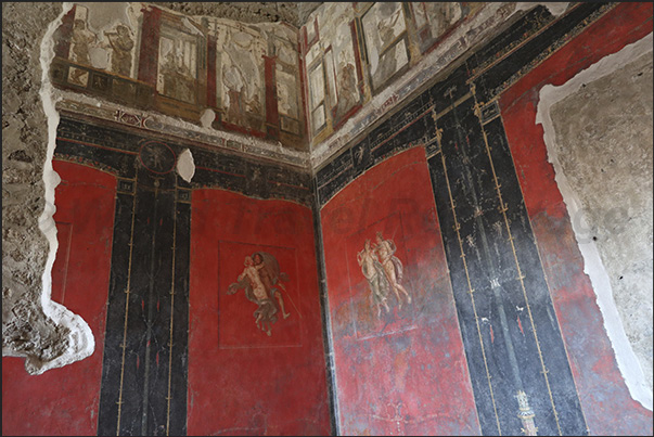 The frescoes in the villa are in a perfect state of preservation and highlight the artistic skills of the ancient Roman painters.