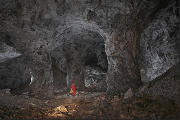 The large rock columns, carved by hand, inside the mine The large rock columns, carved by hand, inside the mine