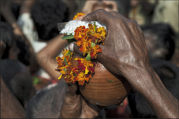 The offer for the Harihar Nath Tample The offer for the Harihar Nath Tample